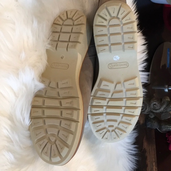 Adorable Baretraps NWOT - Picture 7 of 14